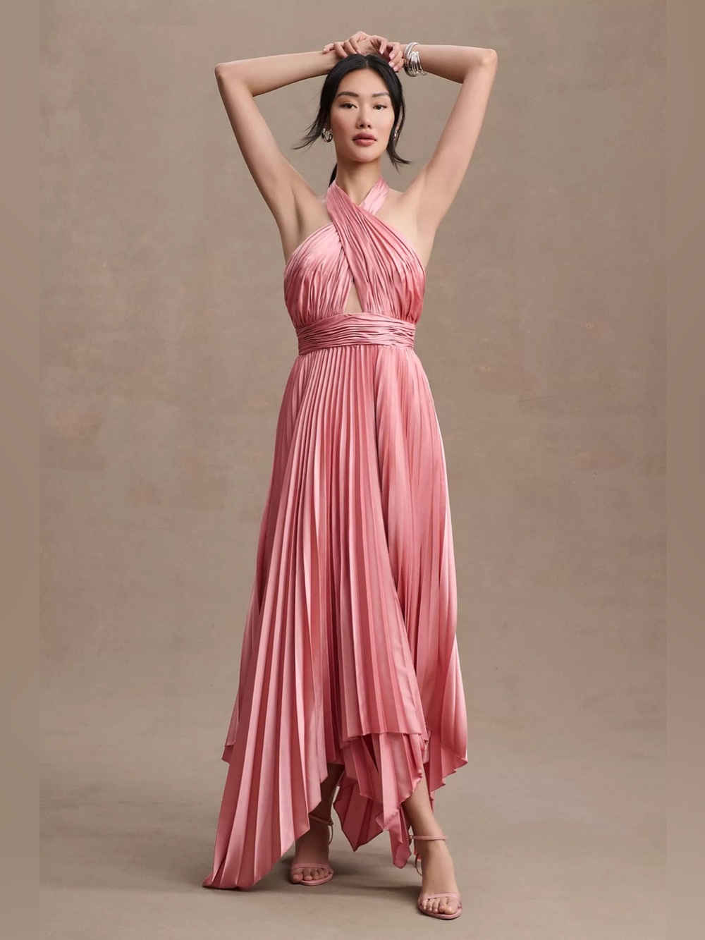 MAC DUGGAL
Pleated A-Line Asymmetrical Halter Gown